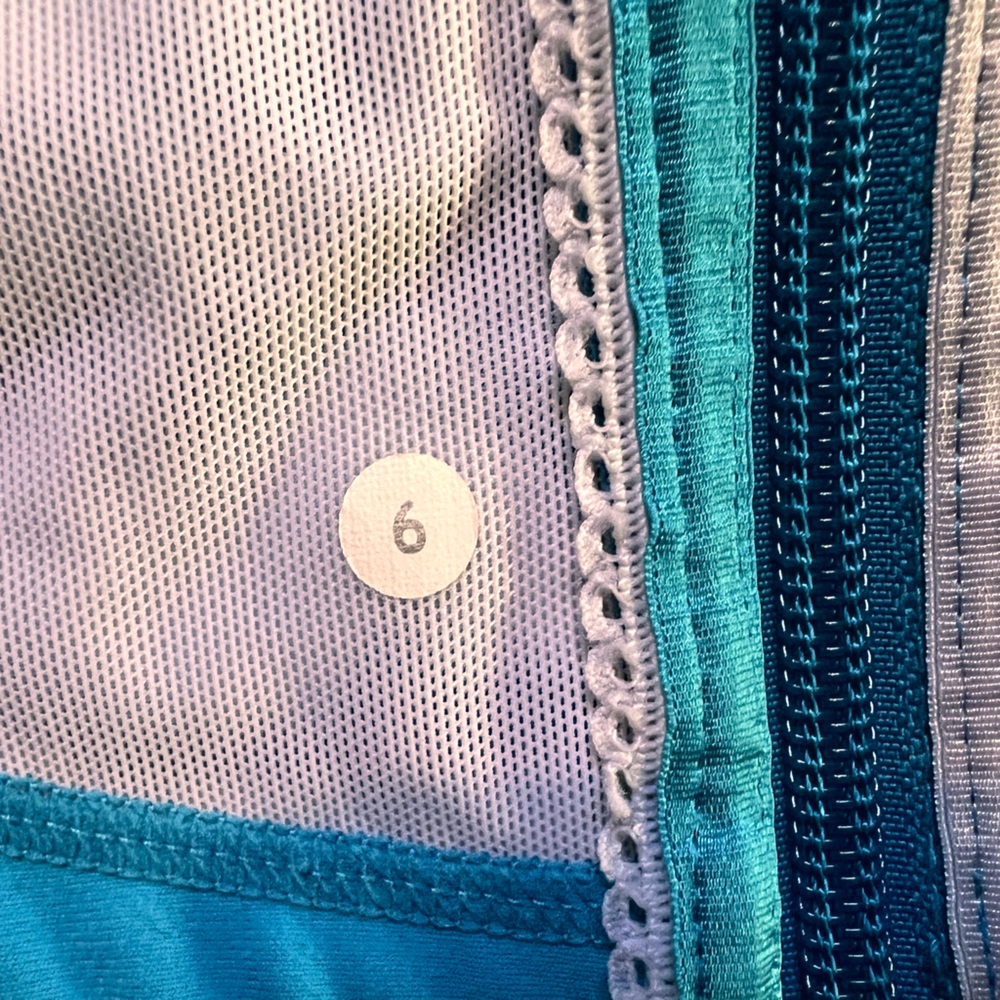 lululemon athletica Blue and White Jacket - Picture 5 of 5